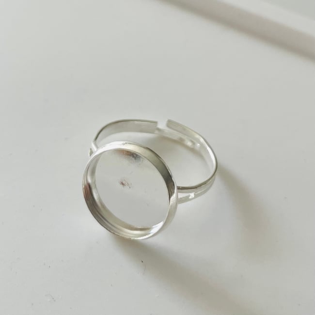 Bezel Setting Ring