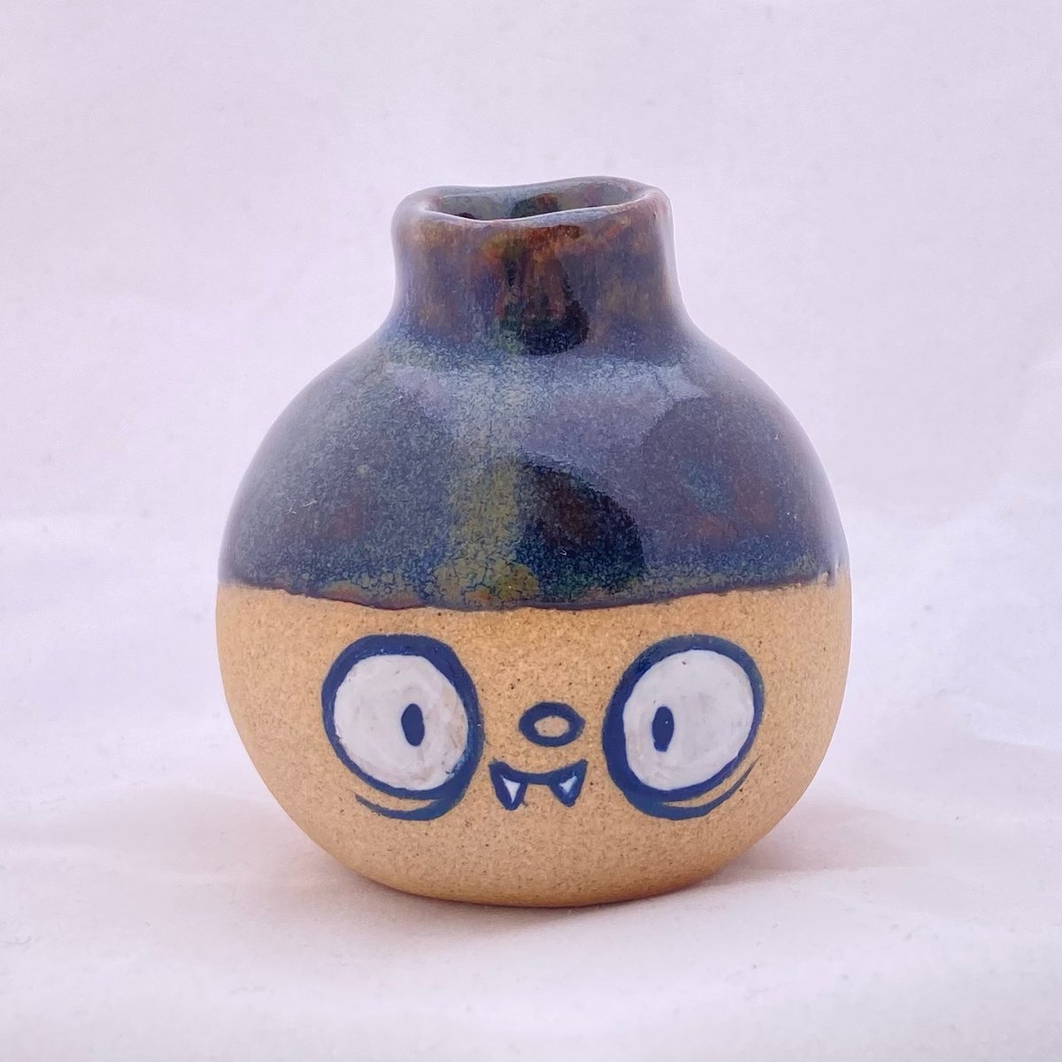 Image of Two eyed vase