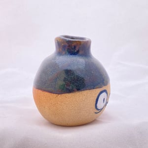 Image of Two eyed vase