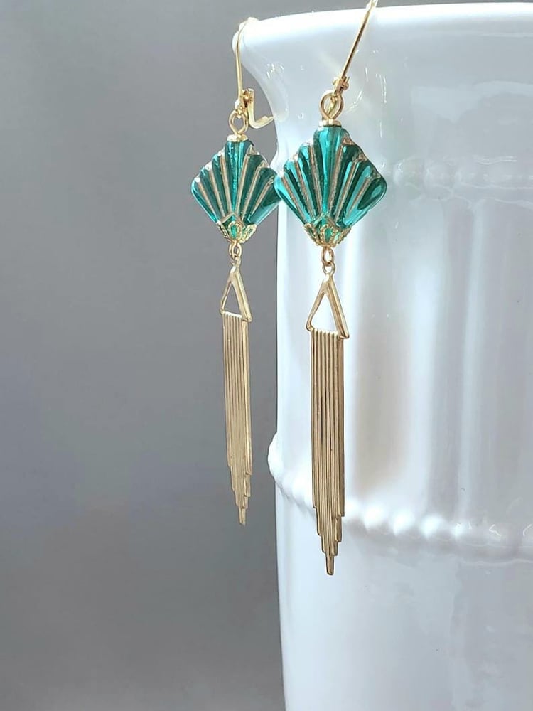 Image of Green Fan Art Deco Earrings - 1920s Art Deco Jewelry - Flapper Earrings - Vintage Style Jewelry -...