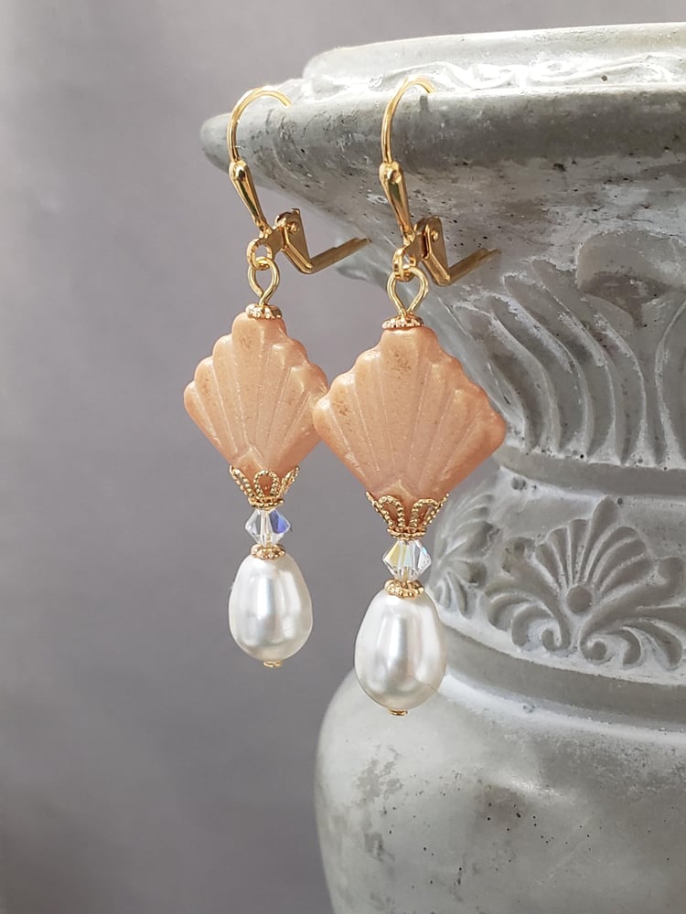 Image of Peach Pearl Deco Fan Earrings - 1920s Art Deco Jewelry - 1920s Earrings - Great Gatsby Wedding - ...