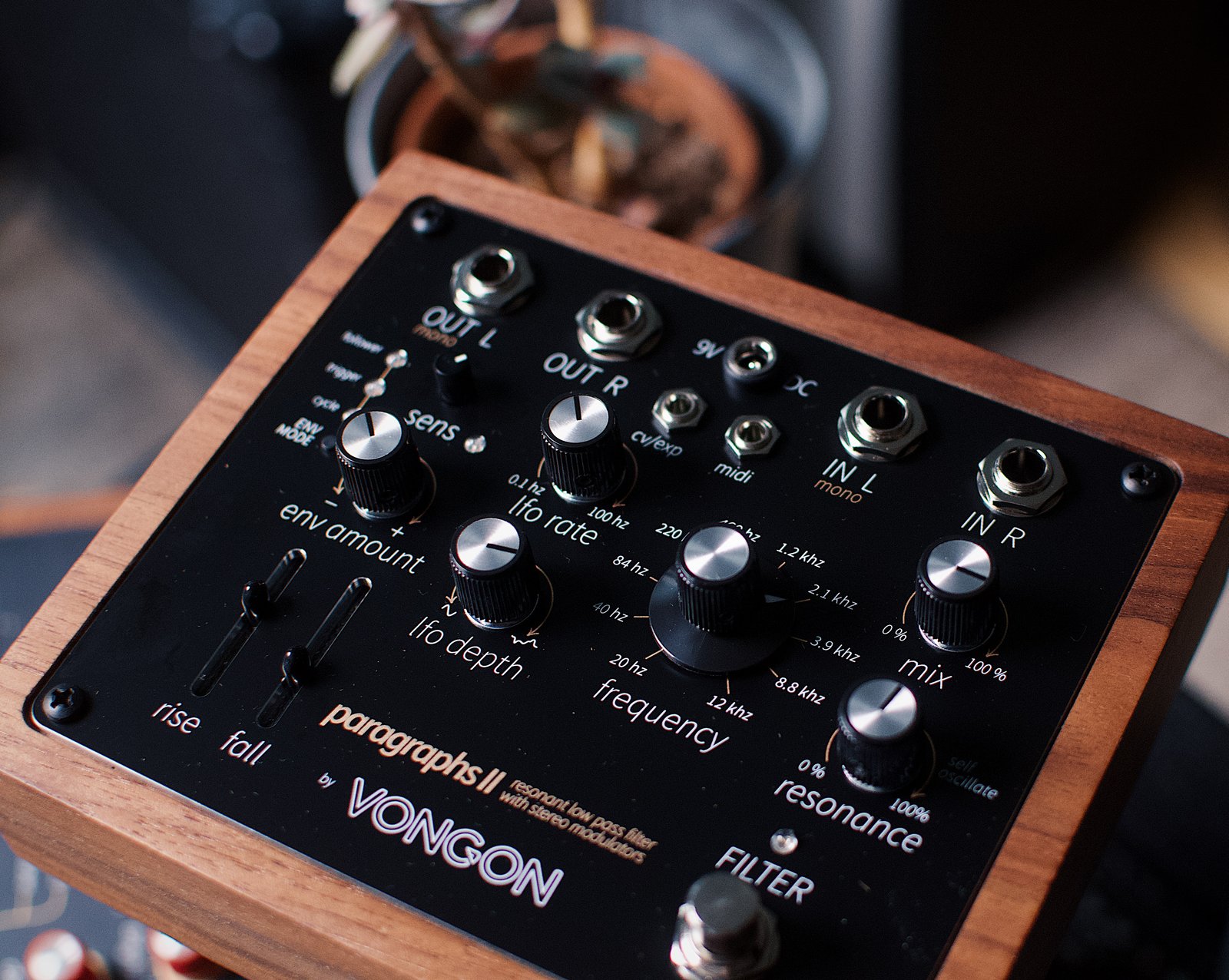 VONGON/Paragraphs II PARAGRAPHS