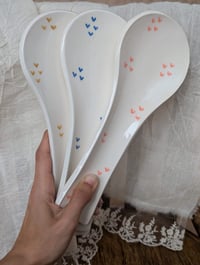 Image 5 of Repose cuillère avec motif cœur