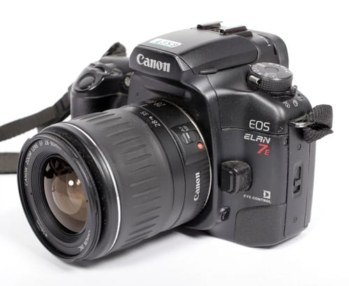 Image of Canon EOS ELAN 7E 35mm SLR Film Camera with 28-90mm II USM zoom lens #4389