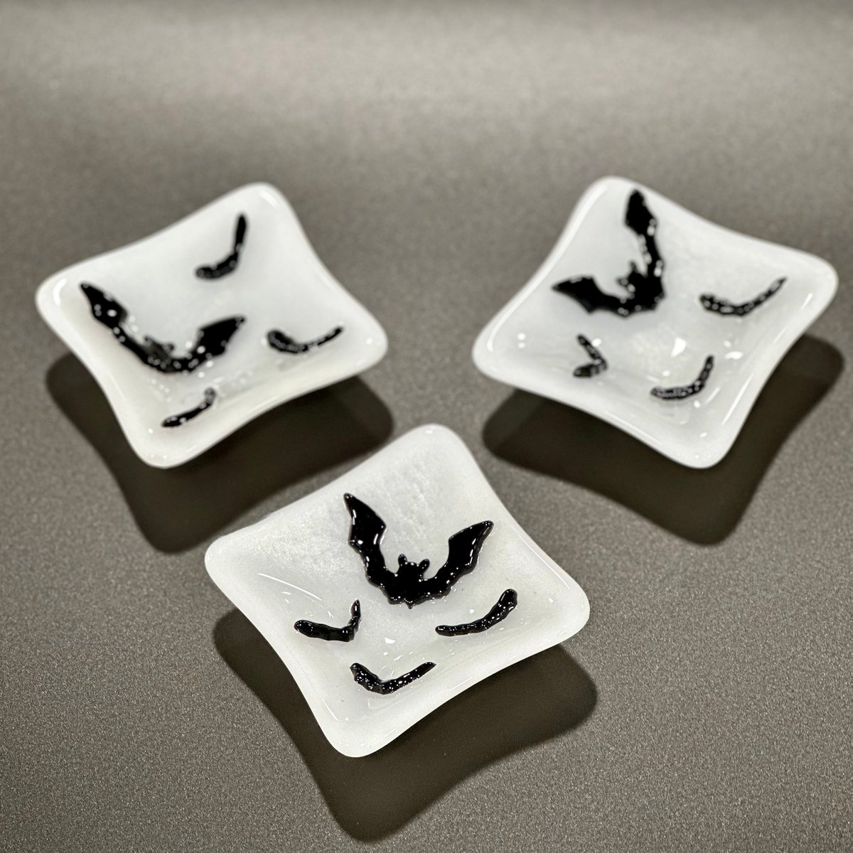 Image of small, square bat dish-3.5"