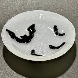 Image of small round bat dish-4.5"