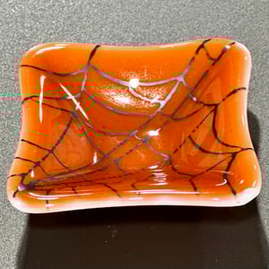 Image of small, square, spiderweb dish (large corner web design)-3.5"
