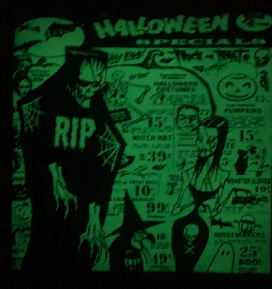 Image of glow in the dark - HALLOWEEN SPECIALS - art panels  1 left