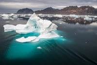 Reflets cristallins, Groenland Oriental, Fjord du Sermilik, Août 2024