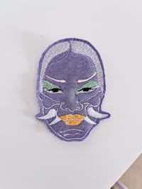 masque brodé violet clair