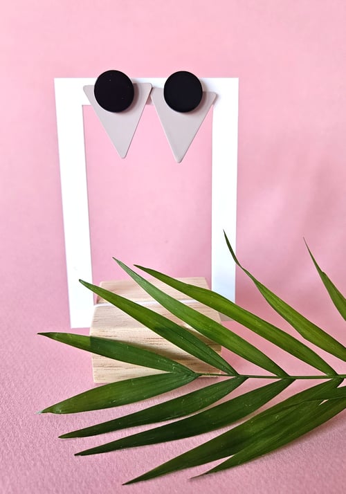 Image of Pendientes TRIANGELU - Gris topo