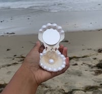 Image 4 of Mermaid-core seashell compact mirror