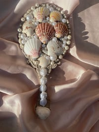 Image 3 of Mermaid-core seashell mirror