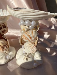 Image 5 of 1 pc Mermaid-core seashell stand for candles or jewelry