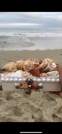 Image 1 of Mermaid-core seashell jewelry box