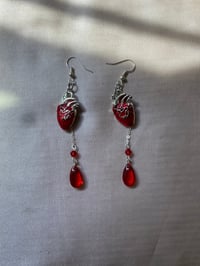 Image 5 of Heart Ache Necklace and earrings