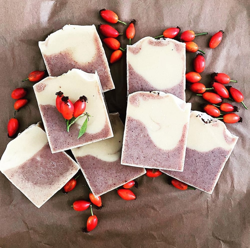Image of LIMITED EDITION Wild Rose Hip and Petitgrain Soap