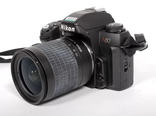 Image of Nikon N80 F80 35mm SLR Film Camera with 28-100mm AF NIKKOR zoom lens #4537