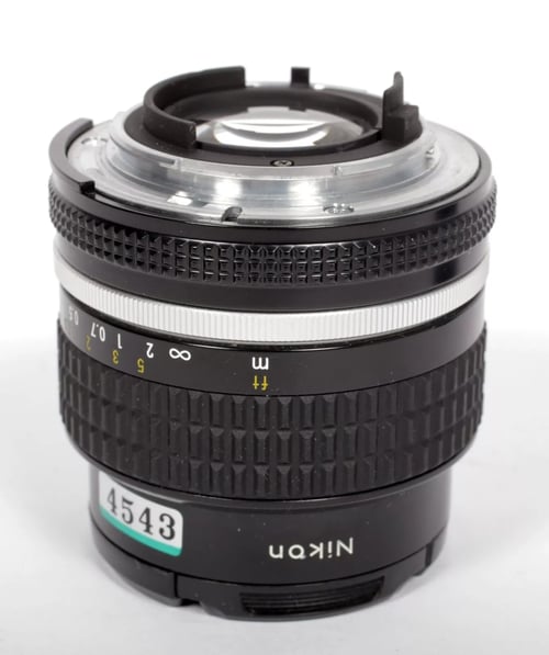 Image of Nikon Nikkor 24mm F2 AI-S lens for all F mount cameras #4540/#4543