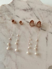 Image 2 of Long Dangly Pearl Drops (Rose Gold)