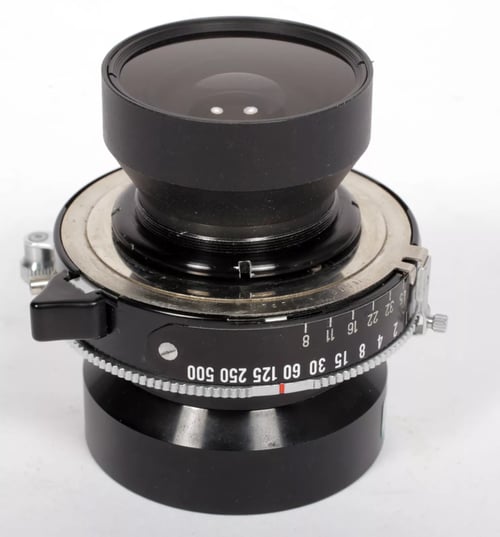 Image of Schneider Super Angulon 75mm F8 lens in Copal #0 shutter #4561