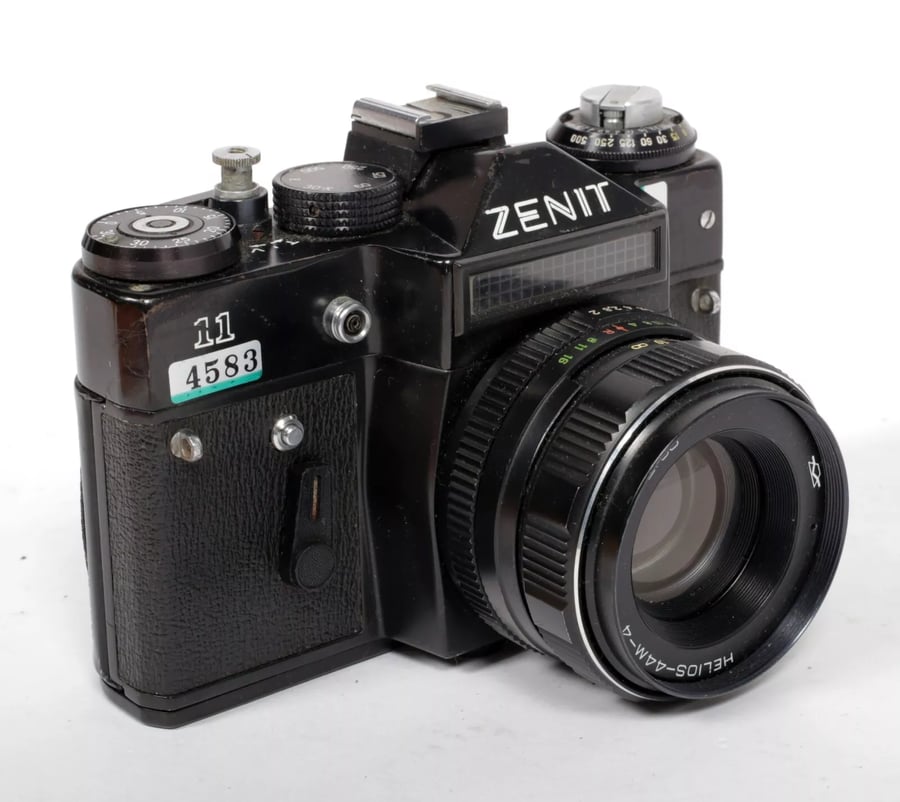 Image of Soviet Zenit 11 35mm SLR Film Camera with 58mm F2 Helios 44m-4 lens TESTED #4071