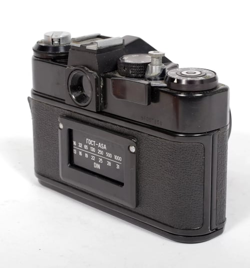 Image of Soviet Zenit 11 35mm SLR Film Camera with 58mm F2 Helios 44m-4 lens TESTED #4071