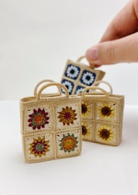 Image of Granny Square Shopping Bag in 1:12 scale