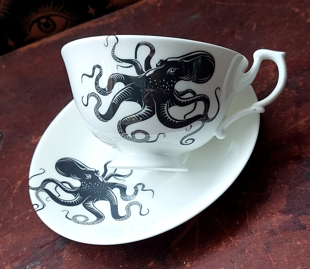 Image of Kraken teacup 