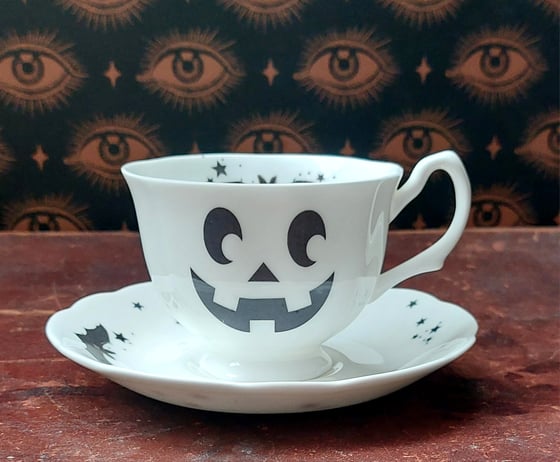 Image of Halloween teacup 