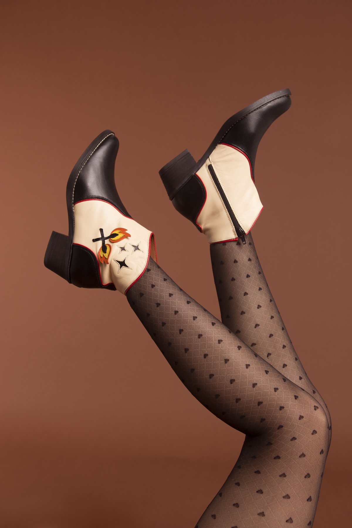 Image of OUTLET Bota Cerillas negra y beige