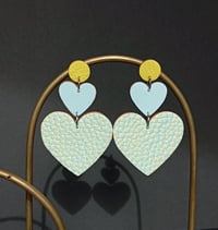 Image 2 of Boucles d'oreilles en cuir upcyclé- "Love to love me"