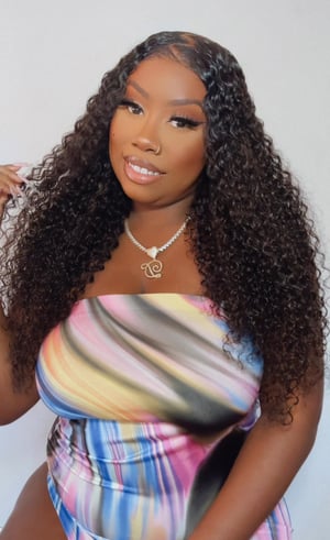 Image of 7x5” Jerry Curly Closure Wig in 24”