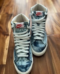 Image 2 of Nike Blazer Mid '77