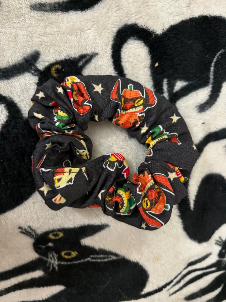 Image of Halloween Alien Scrunchie