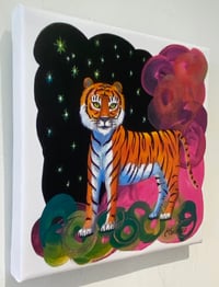 Image 2 of PRINT Tiger Dreamland petite 