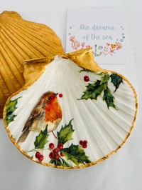 Shell trinket dish Robin and holly design