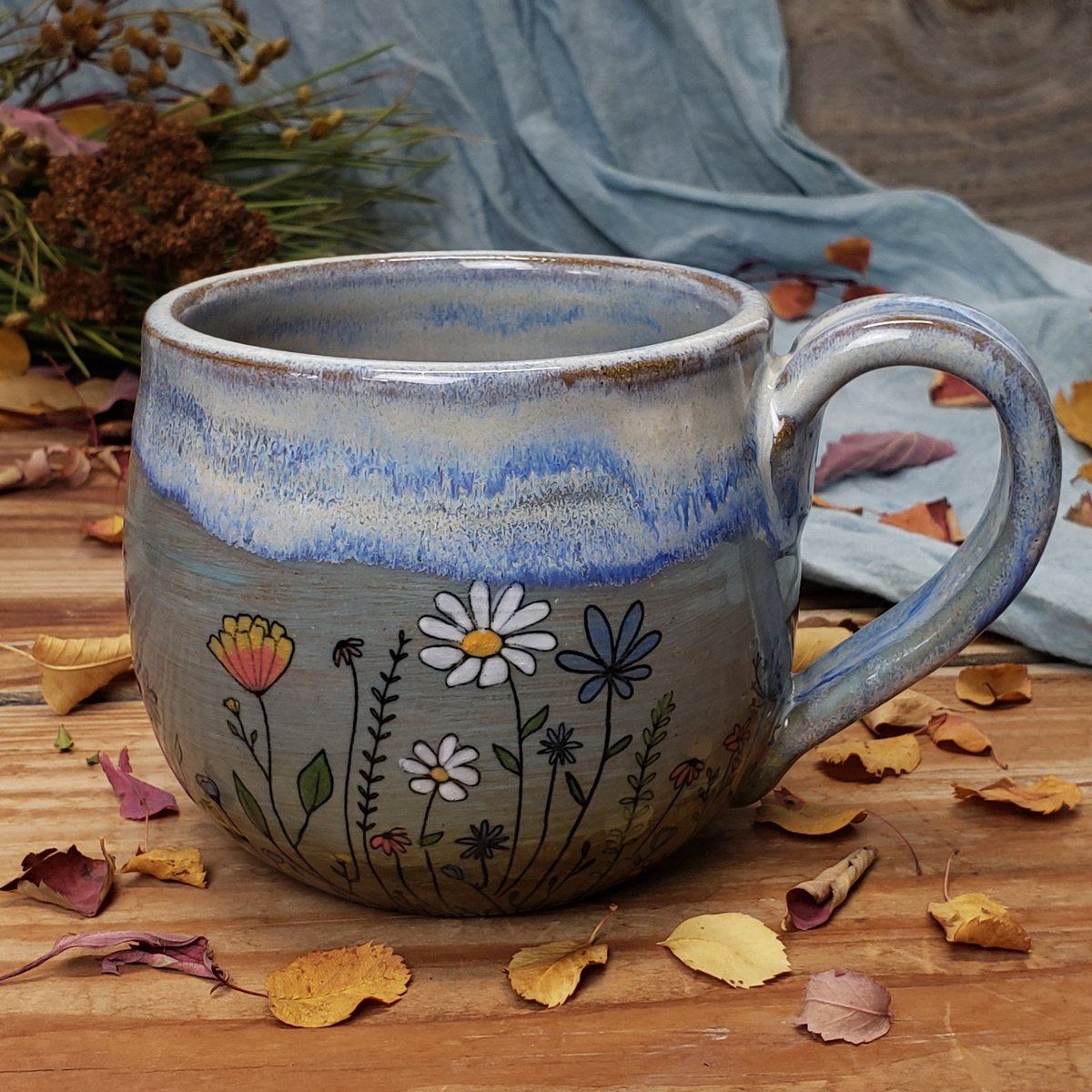 Image of Meadow Walker Globe mug 102401