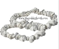 Howlite Chip Bracelet