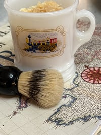 Image 2 of Gentleman’s Palo Santo Shaving Set in Vintage Train Cup