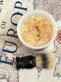 Image 3 of Gentleman’s Palo Santo Shaving Set in Vintage Train Cup