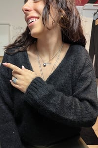 Image 2 of Maglione scollo a V