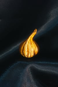 Image 2 of Garlic Christmas bauble 