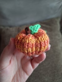 Image 10 of Mini Knitted Pumpkins (Set of 6)