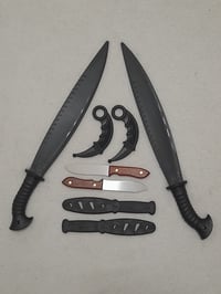 Image 1 of Espada Y Daga SUPER SET - 2  Barong Swords 2 Auminium Knives 2 Karambits 2 Sparring Knives
