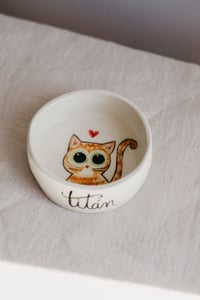 Image 9 of Comedero personalizado para mascotas, con el nombre y la ilustración de tu peludin