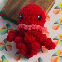 Image 3 of Crochet Jellyfish Keychain