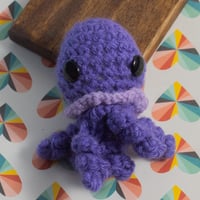 Image 8 of Crochet Jellyfish Keychain