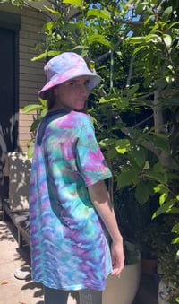 Image 4 of Psychedelic roll men’s (unisex) ice dyed size M