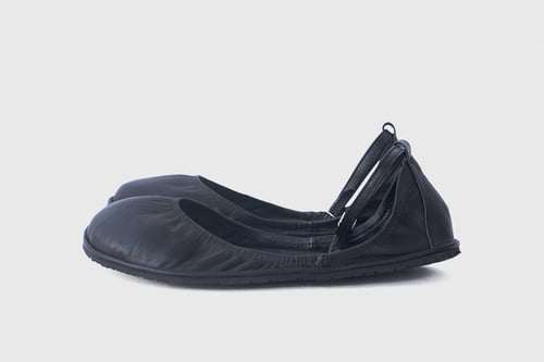 Image of Minimus in Matte Black